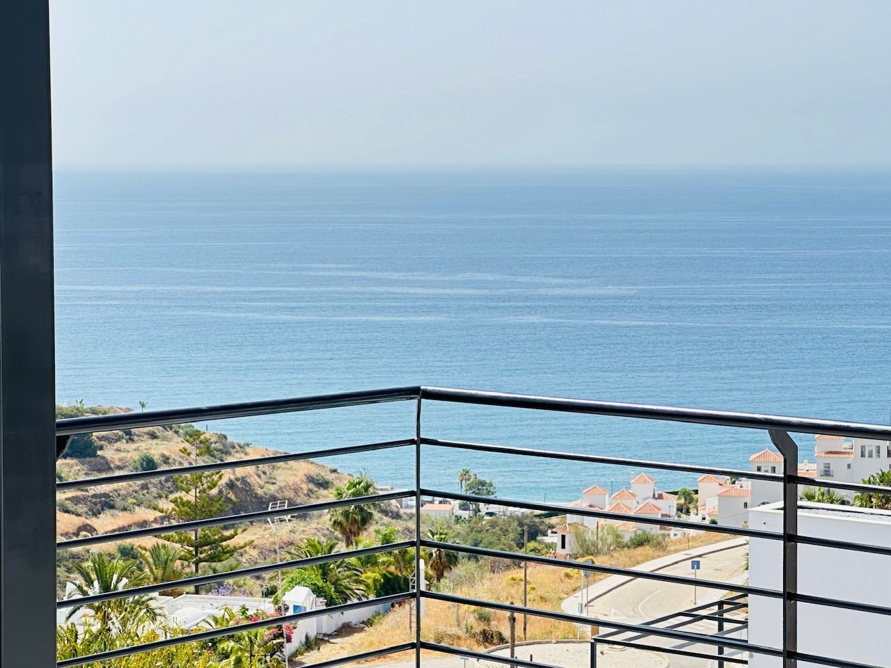 Habitación de Casa o chalet en venta en Torrox con Jardín privado, Trastero y Piscina