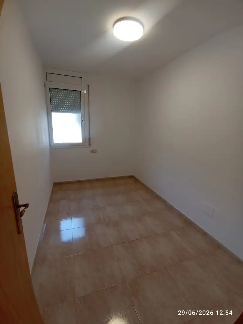 Schlafzimmer von Wohnung zur Miete in Cercs mit Klimaanlage und Möbliert