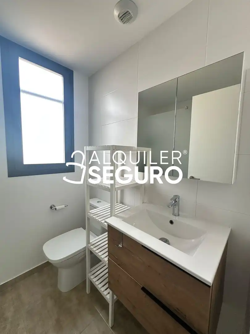 Baño de Piso de alquiler en Madrid con Aire acondicionado, Calefacción y Terraza