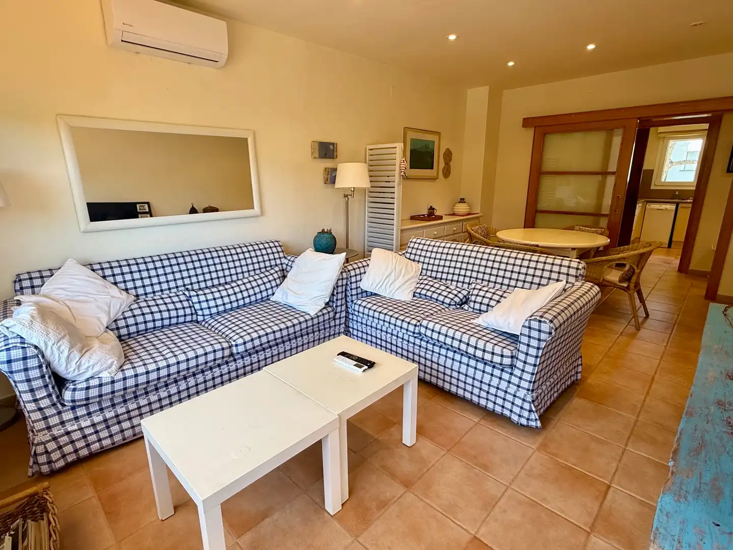 Wohnzimmer von Wohnungen zum Verkauf in Palafrugell mit Klimaanlage, Terrasse und Gemeinschaftspool