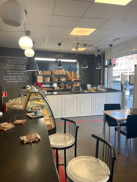 Geschaftsraum zur ubertragung in Sant Pere de Ribes mit Klimaanlage, Heizung und Terrasse