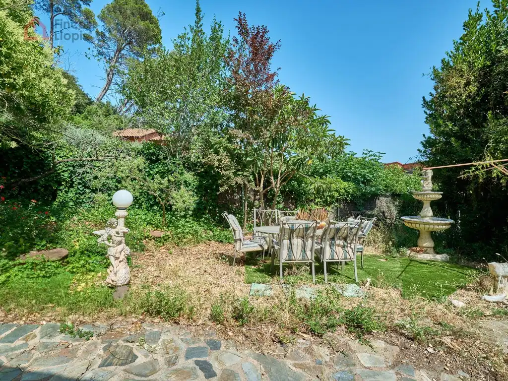 Jardí de Casa o xalet en venda en Corbera de Llobregat amb Aire condicionat, Calefacció i Jardí privat