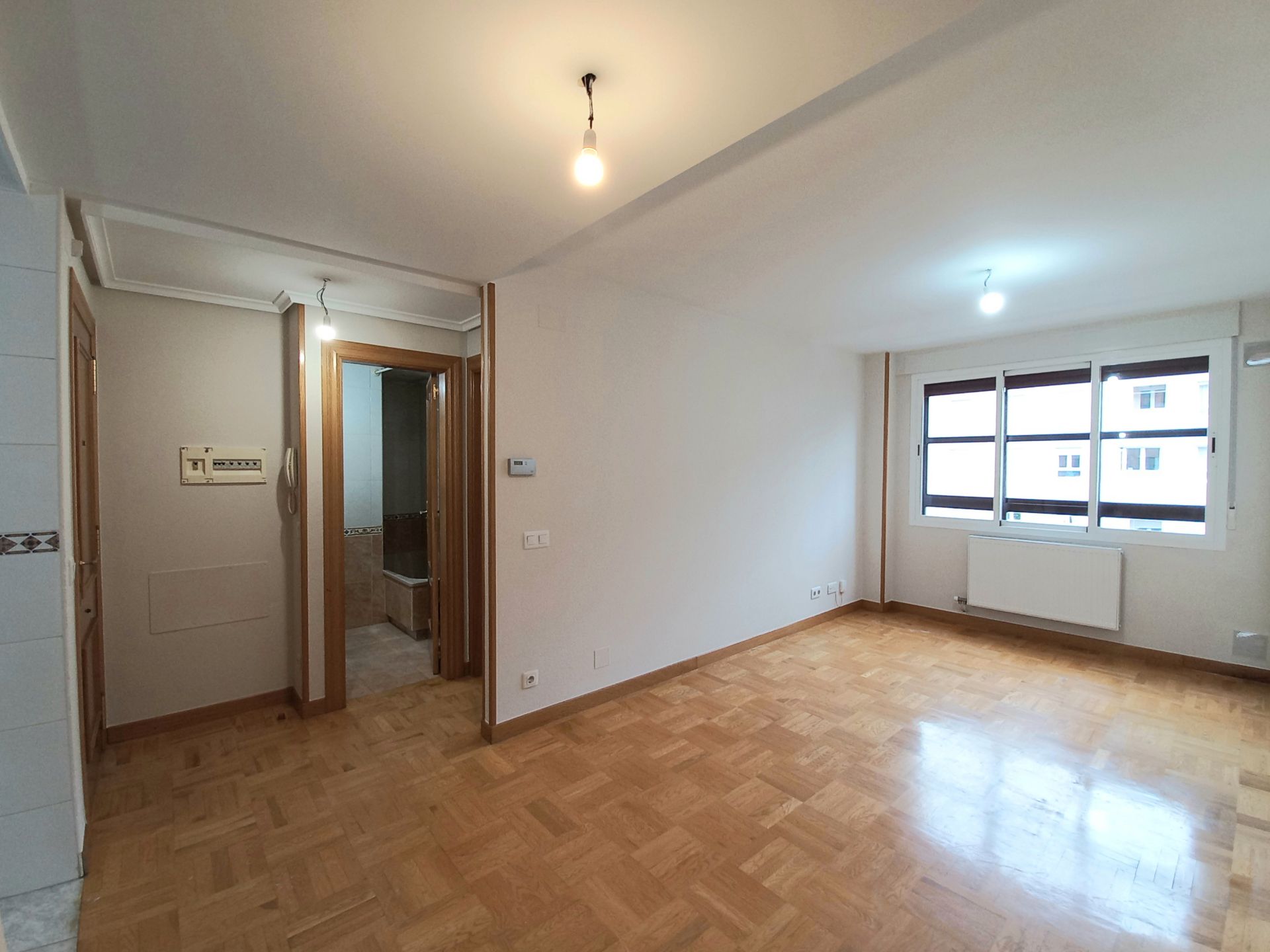 Dormitori de Apartament en venda en Burgos Capital amb Calefacció i Traster