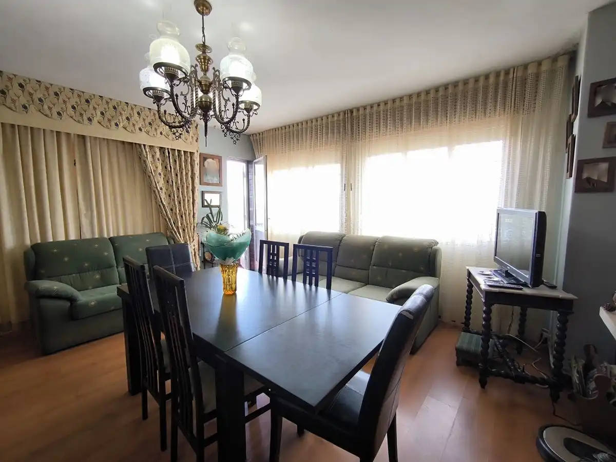 Esszimmer von Wohnung zum Verkauf in Vilagarcía de Arousa mit Heizung, Parkett und Abstellraum