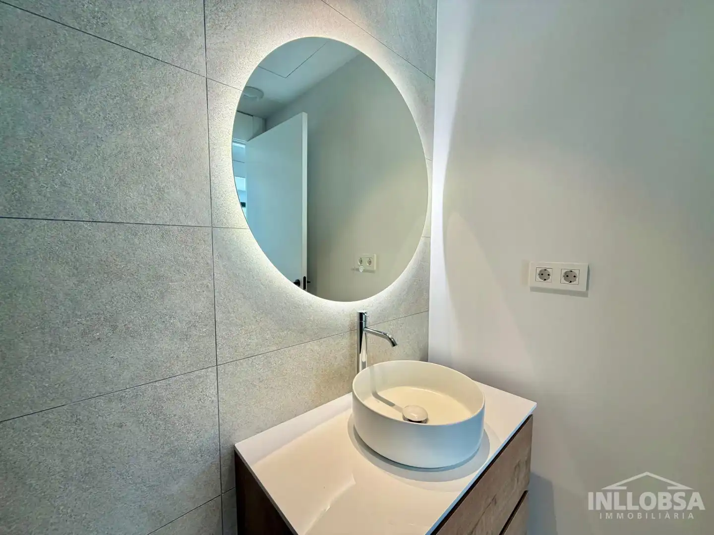Baño de Piso de alquiler en Manresa con Aire acondicionado, Calefacción y Jardín privado