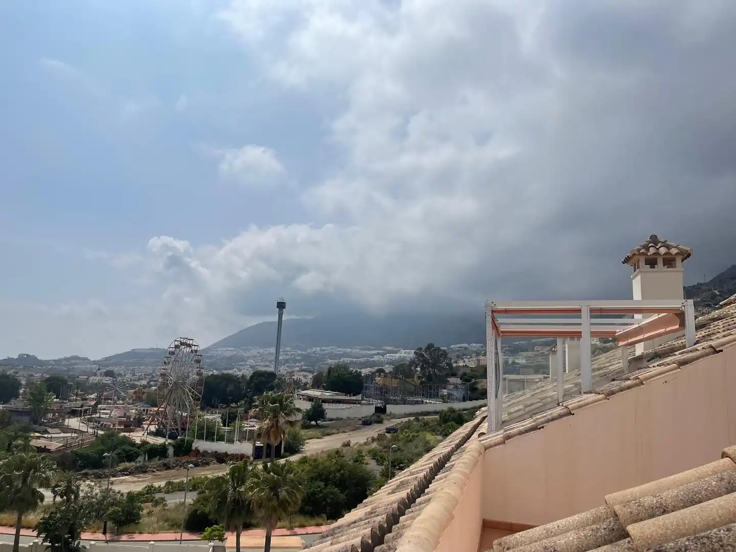 Vista exterior de Piso en venta en Benalmádena con Aire acondicionado, Terraza y Trastero