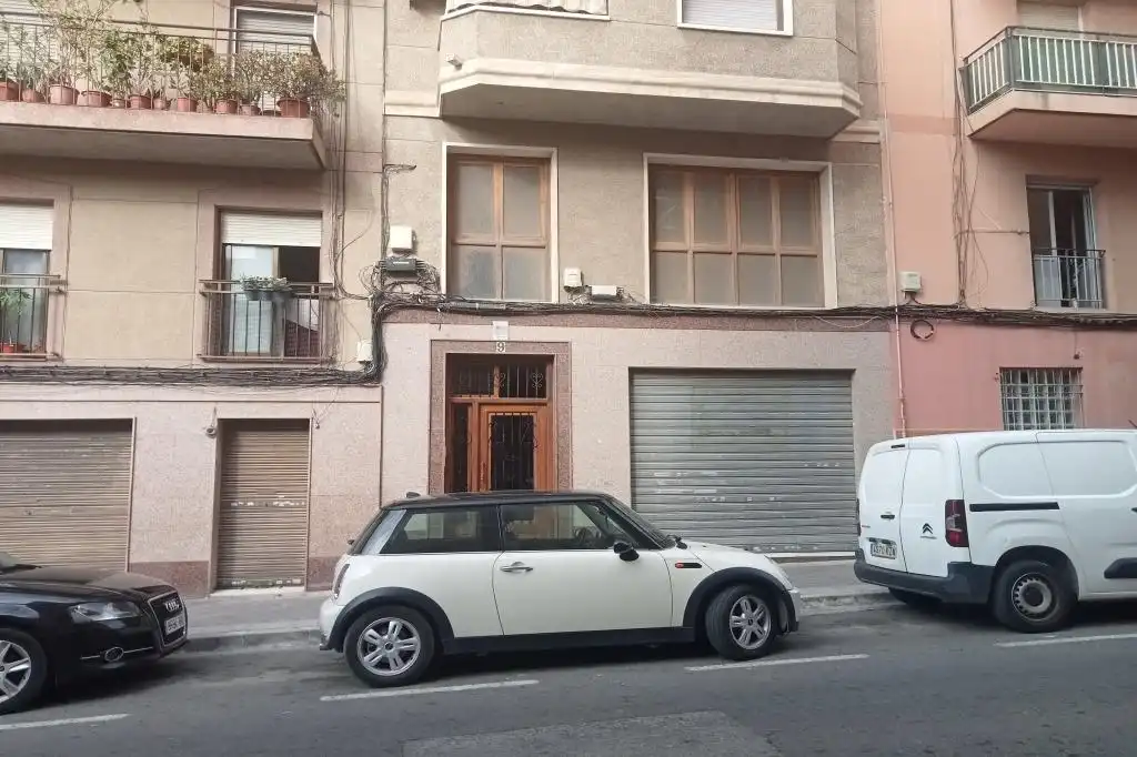 Local comercial en venda a Calle Antonio García Cayuelas 9