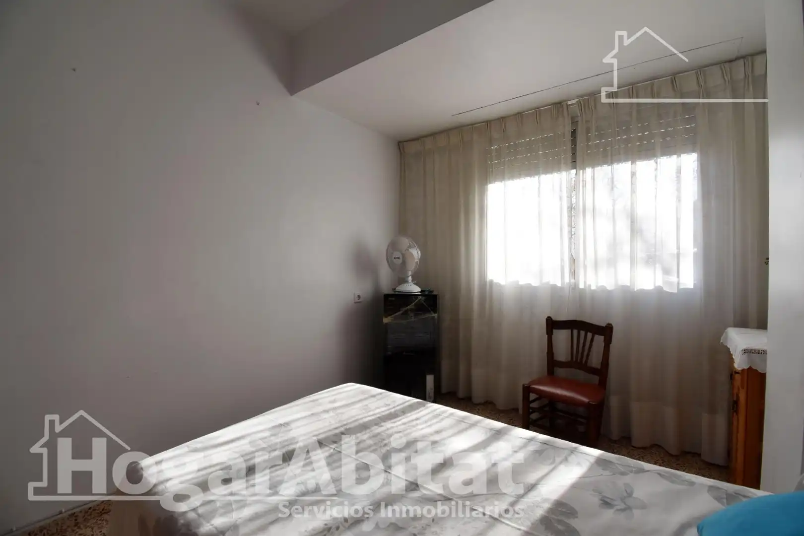 Habitación de Piso en venta en Oliva con Terraza, Amueblado y Balcón