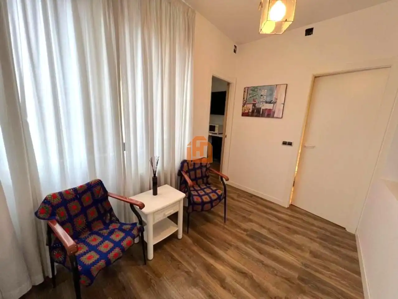 Sala d'estar de Casa o xalet en venda en La Robla  amb Calefacció, Terrassa i Traster