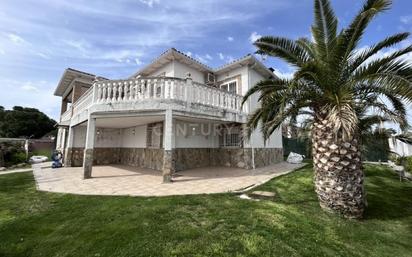 Vista exterior de Casa o xalet en venda en El Casar de Escalona