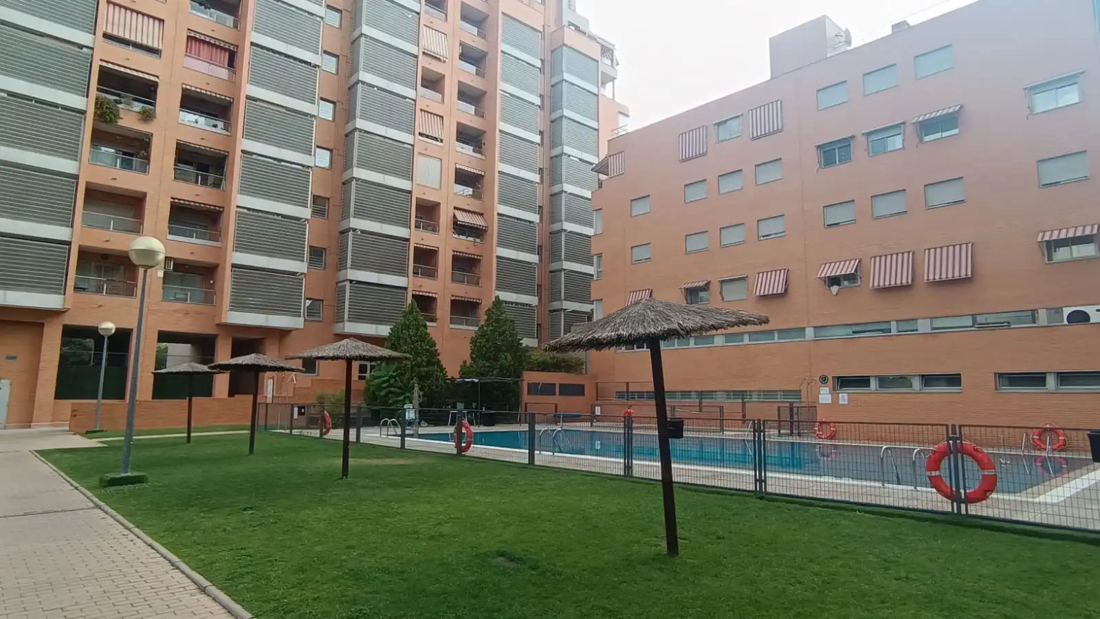 Piscina de Piso en venta en Madrid con Aire acondicionado, Calefacción y Trastero