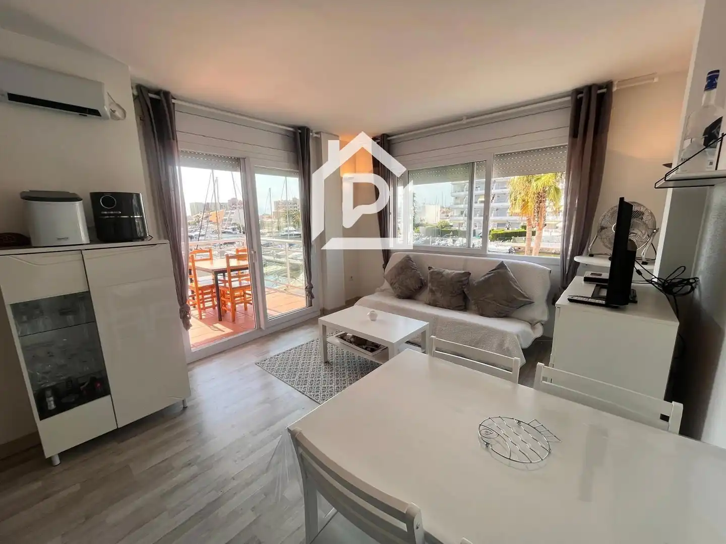 Piso con piscina en venta en PORT CANIGÓ, imagen 2