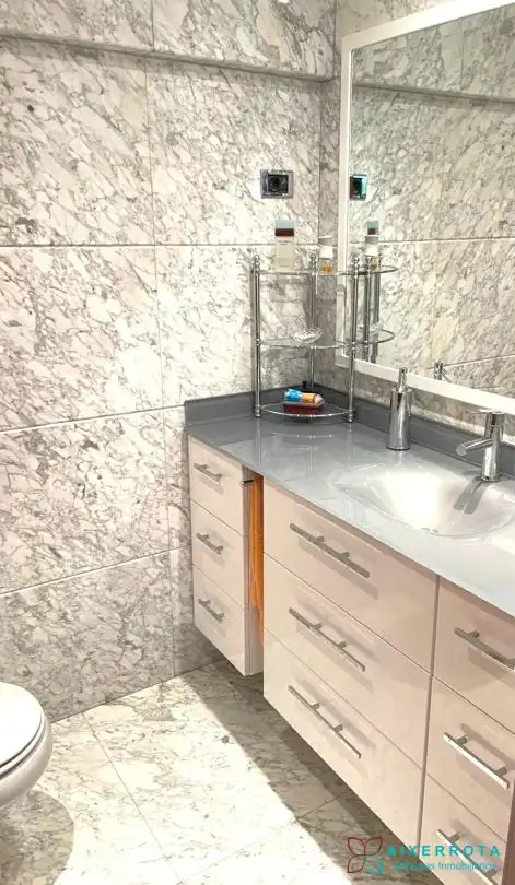 Bathroom of Flat for sale in Getxo   with Heating, Private garden and Terrace