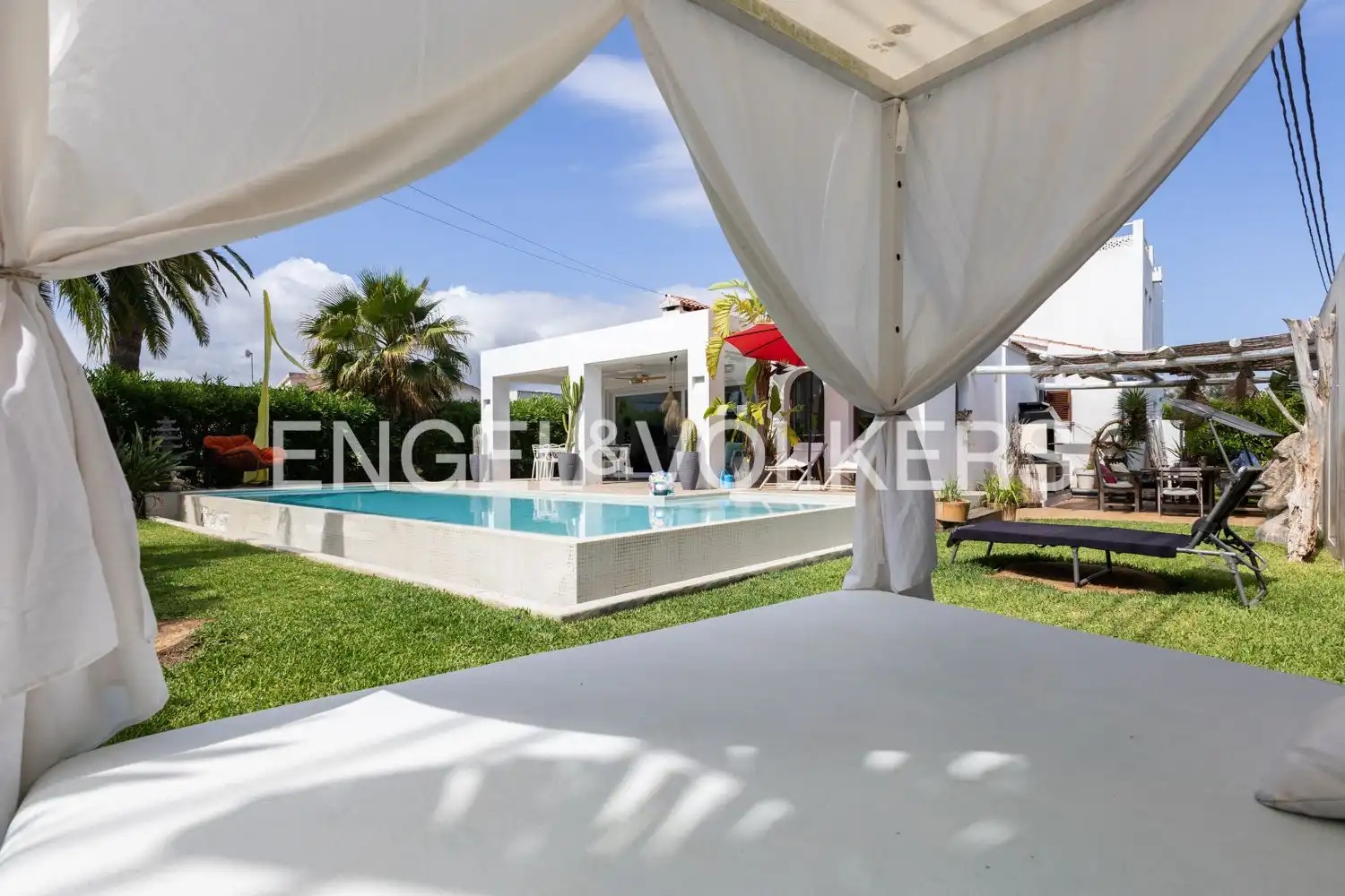 Swimming pool of Houses for sale in Dénia  with Air Conditioner, Heating and Private garden