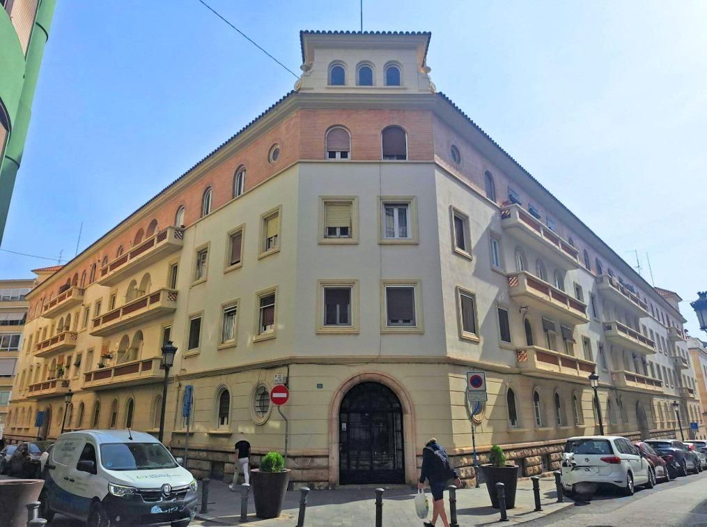 Vista exterior de Pis en venda en Alicante / Alacant amb Jardí privat