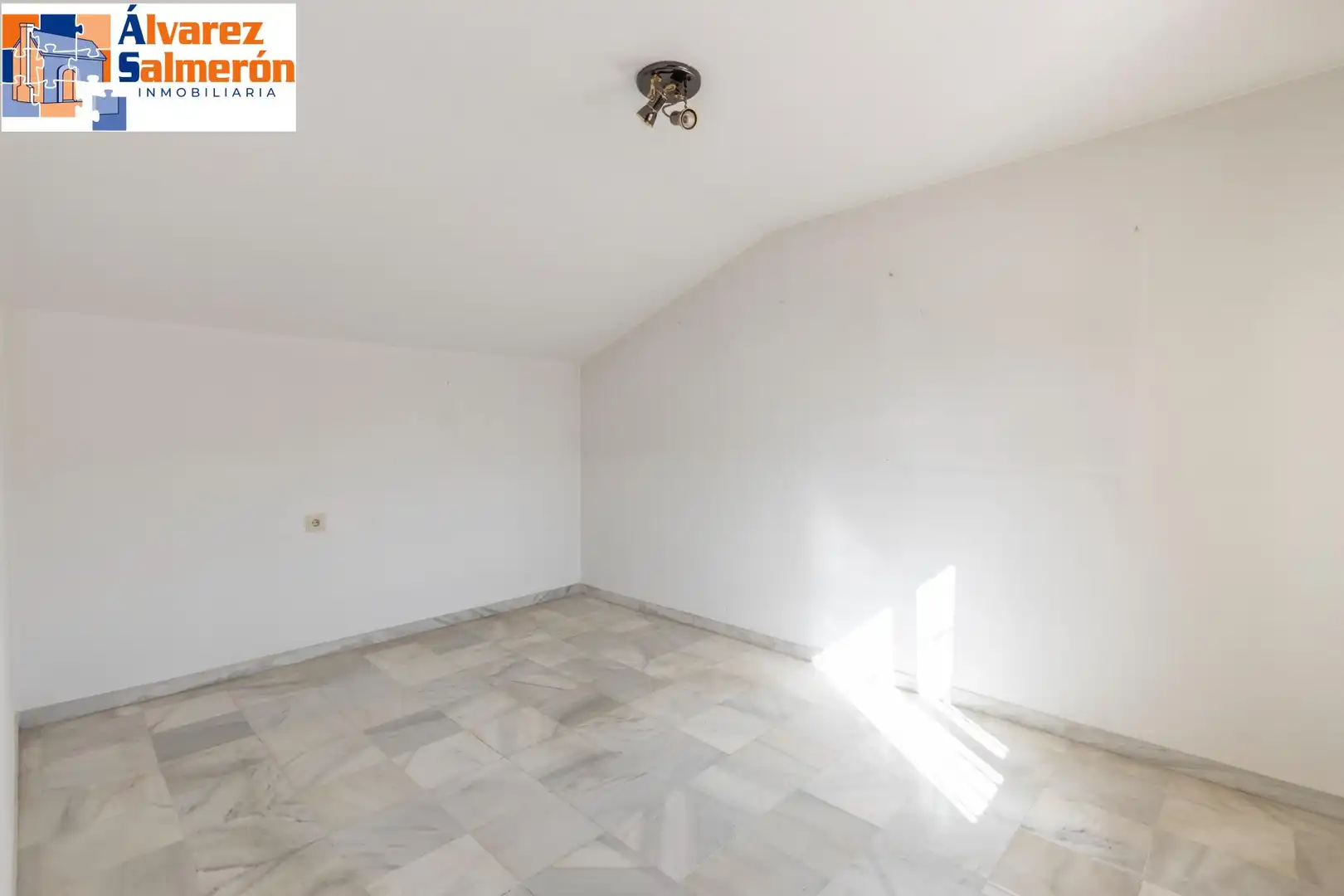 Detached homes for sale in Granada  with Heating, Terrace and Storage room
