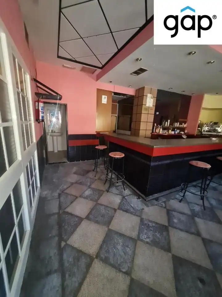 Local en venta en San Lorenzo de la Parrilla con Aire acondicionado y Amueblado