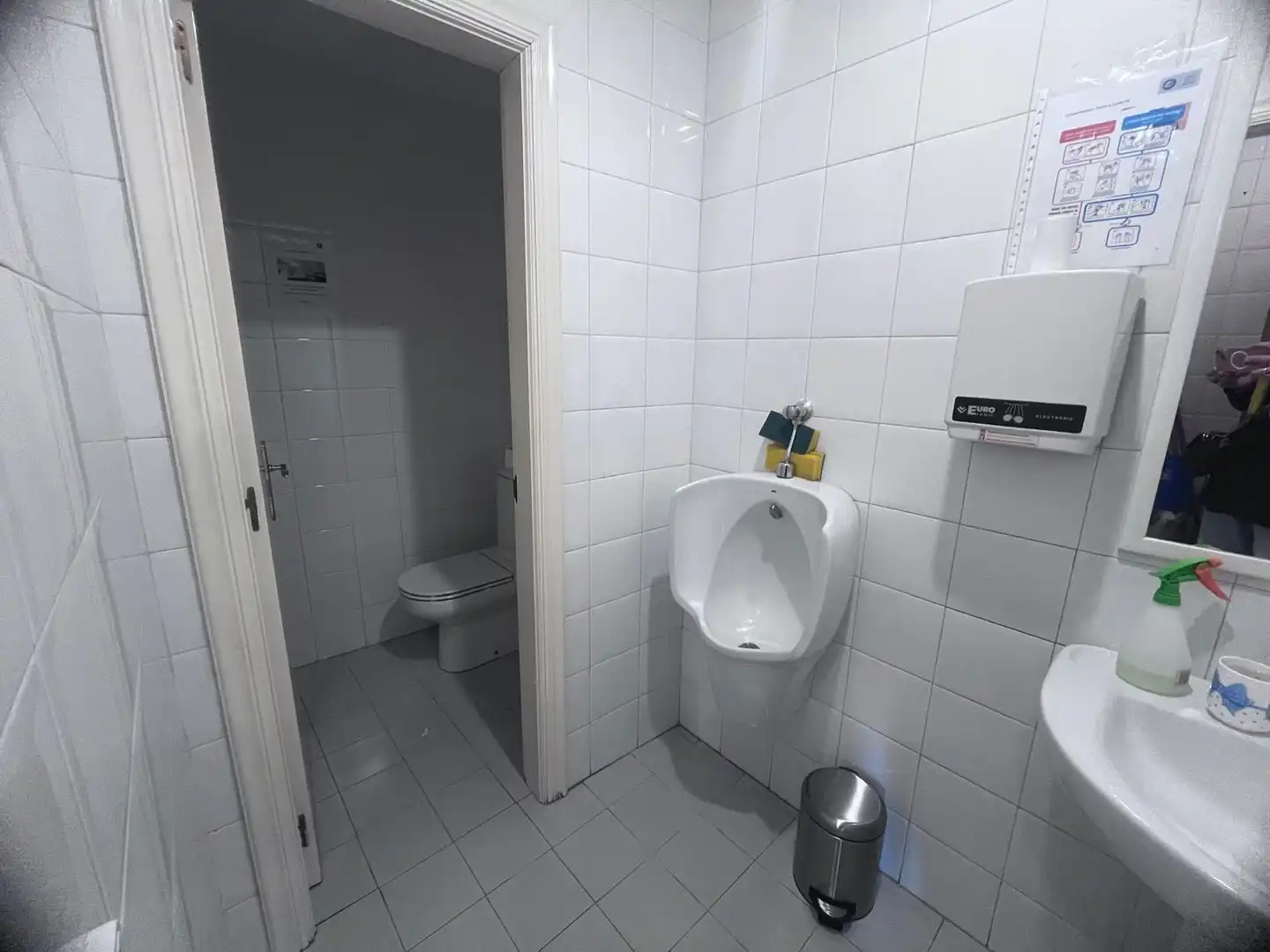 Baño de Oficina de alquiler en Burgos con Calefacción