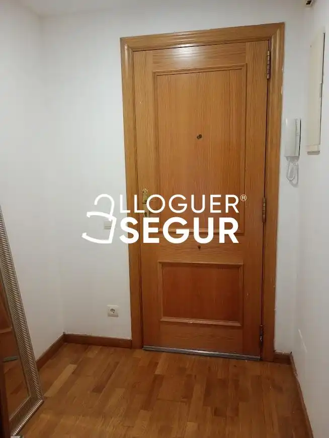 Flat for rent in Carlas Martí y Vilá, Centre