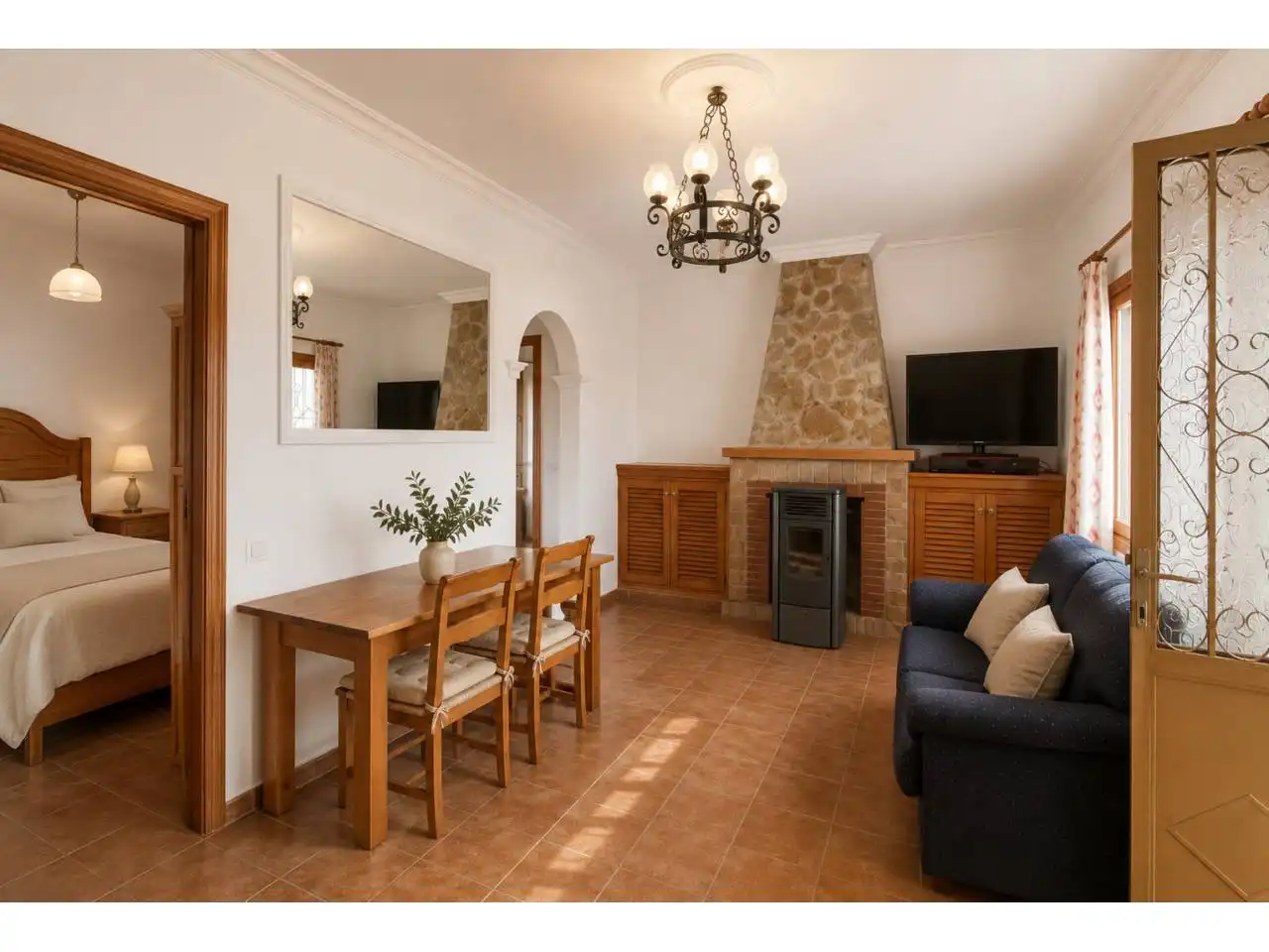 Sala d'estar de Finca rústica en venda en Selva amb Jardí privat, Terrassa i Moblat