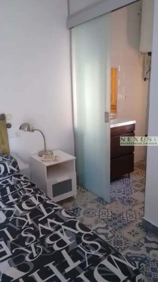 Einfamilien-Reihenhaus zur Miete in Casco Antiguo