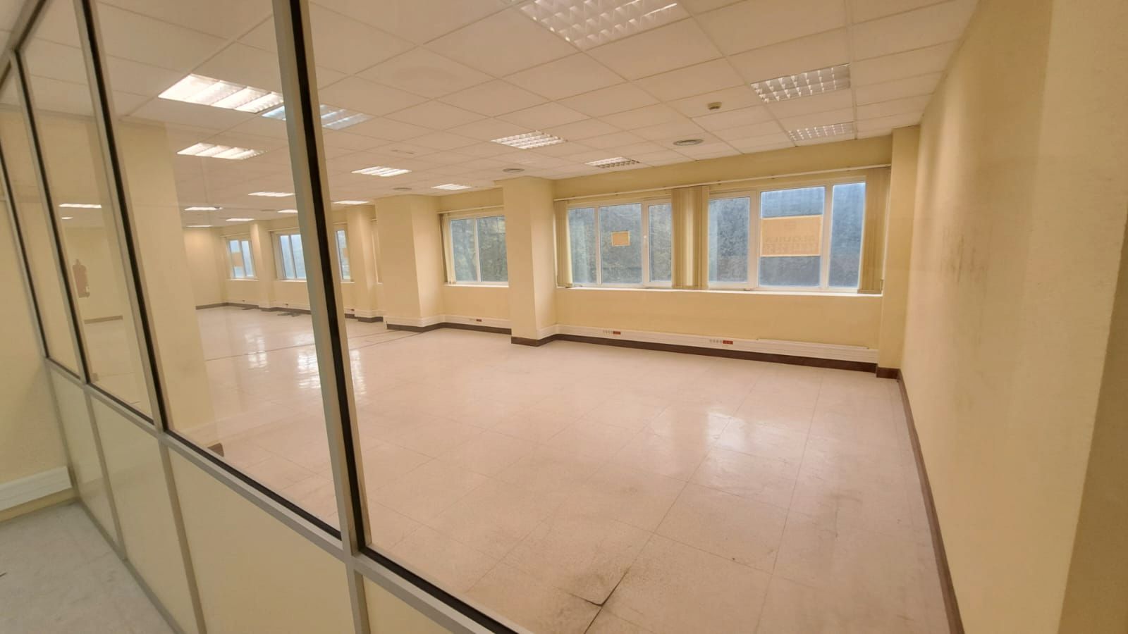 Oficina en venta en Derio con Aire acondicionado y Calefacción