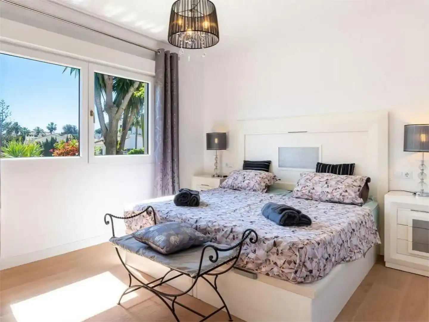 Dormitori de Casa o xalet de lloguer en Mijas amb Aire condicionat, Jardí privat i Piscina