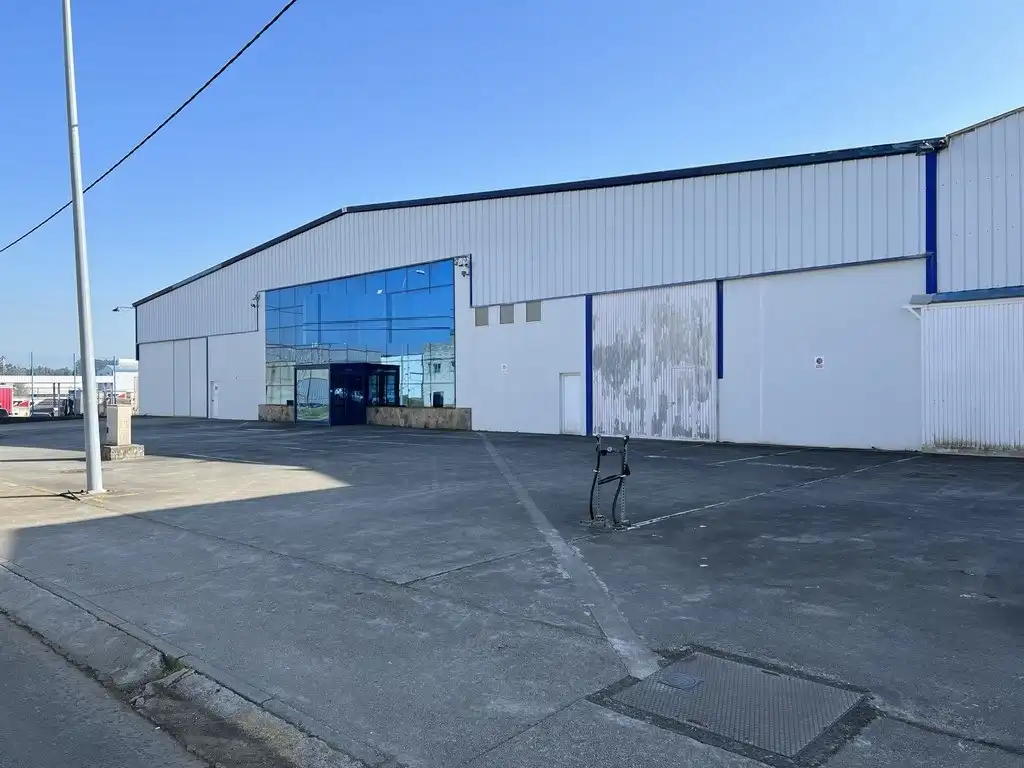 Nau industrial en venda a Avenida Arrieiros 4, imagen 3