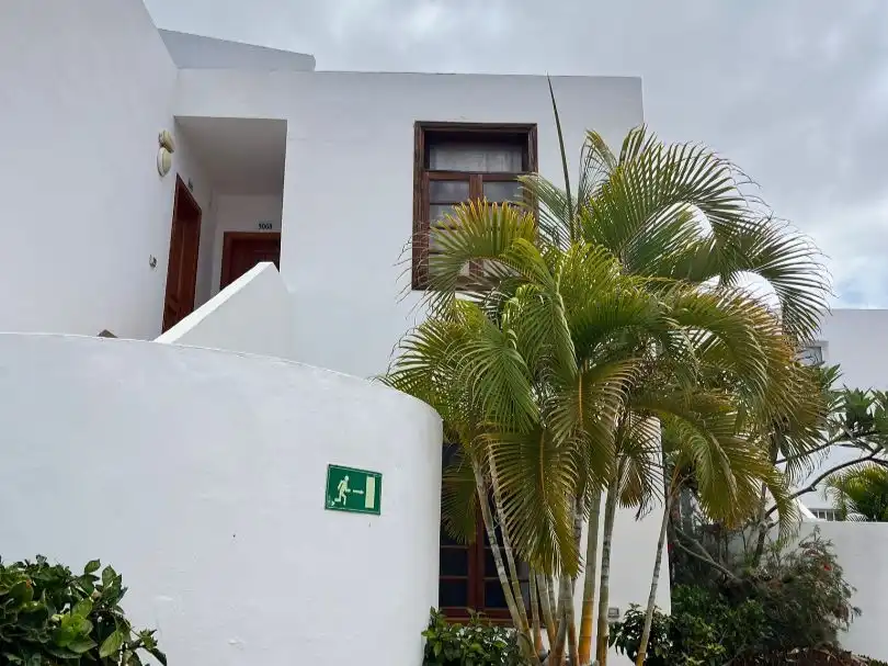 Vista exterior de Apartament en venda en Adeje amb Terrassa, Moblat i Balcó