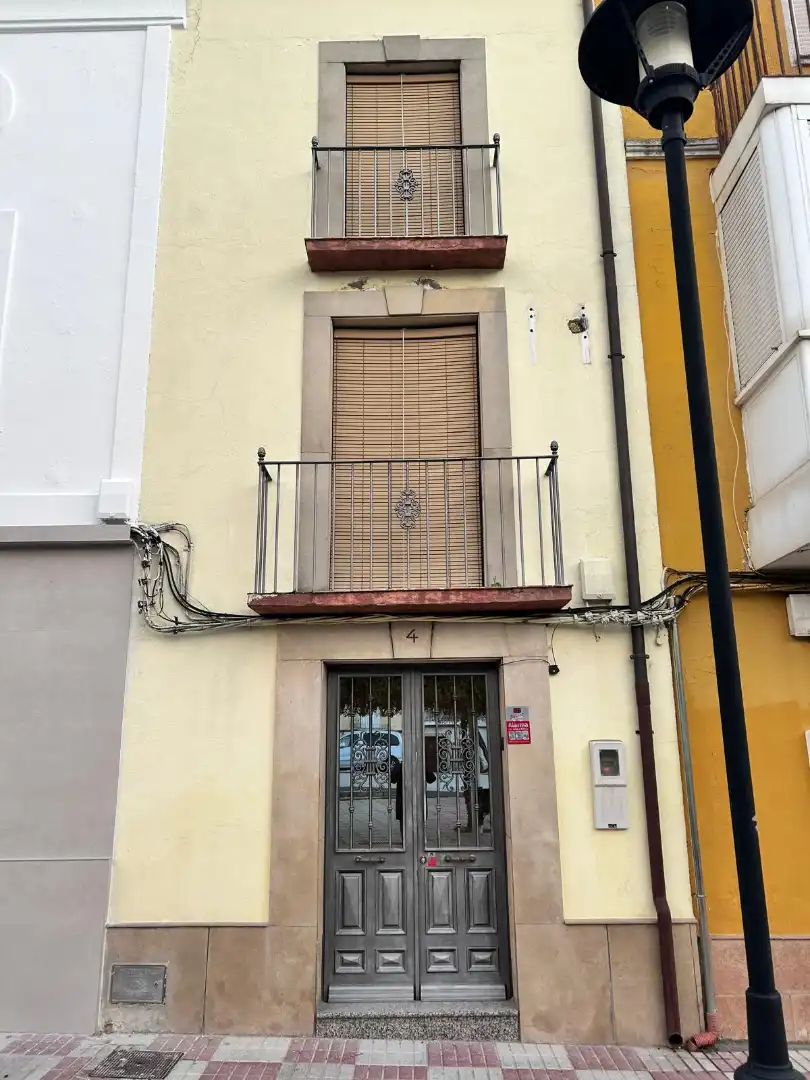 Vista exterior de Casa o chalet en venta en Torreperogil con Terraza
