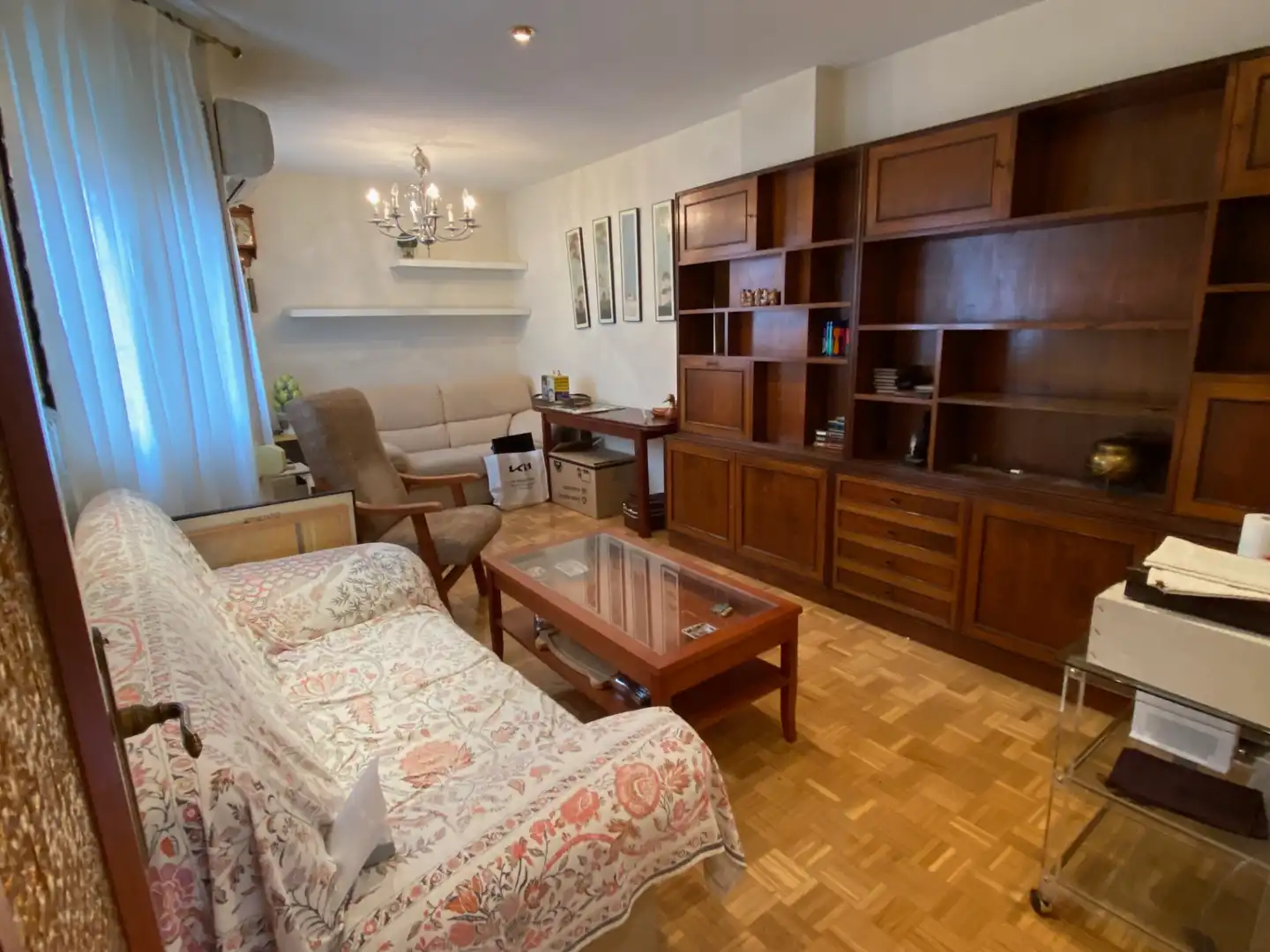 Sala d'estar de Pis en venda en Madrid amb Aire condicionat, Calefacció i Parquet