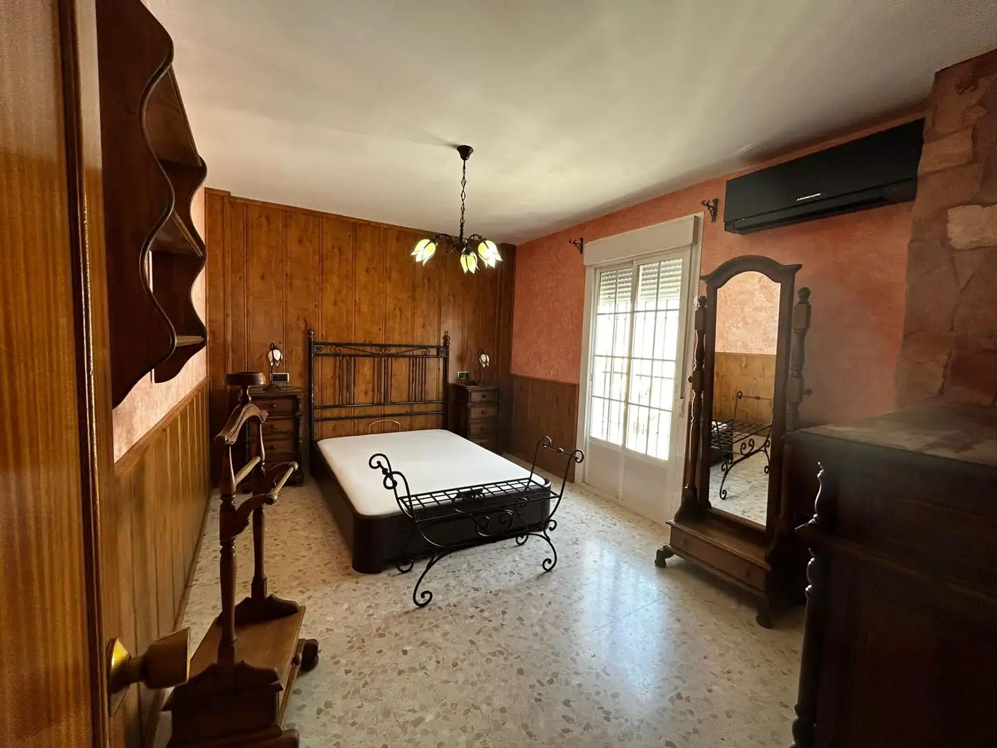 Dormitori de Casa adosada en venda en Chiclana de la Frontera amb Terrassa, Traster i Balcó