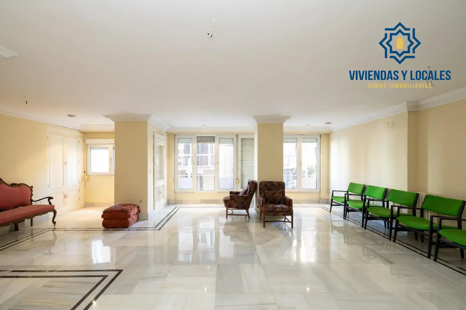 Flat for sale in Granada