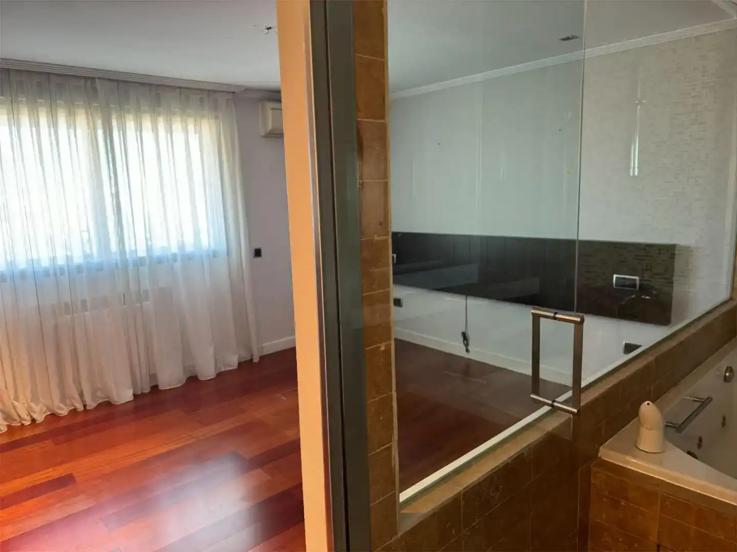 Habitación de Piso de alquiler en Madrid con Aire acondicionado, Jardín privado y Parquet