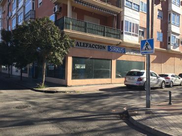 Gewerbefläche zur Miete in Avenida de la Constitución 184B