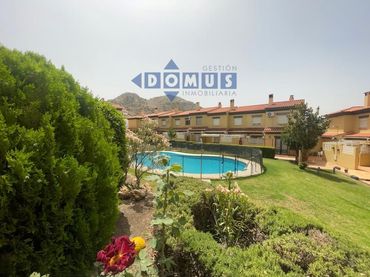 Reihenhaus mit Balkon zum Verkauf in Cuevas del Becerro