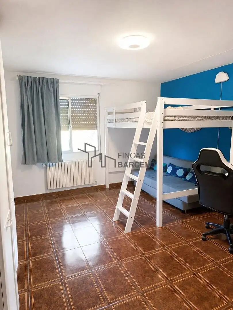 Dormitori de Casa o xalet en venda en Cadrete
