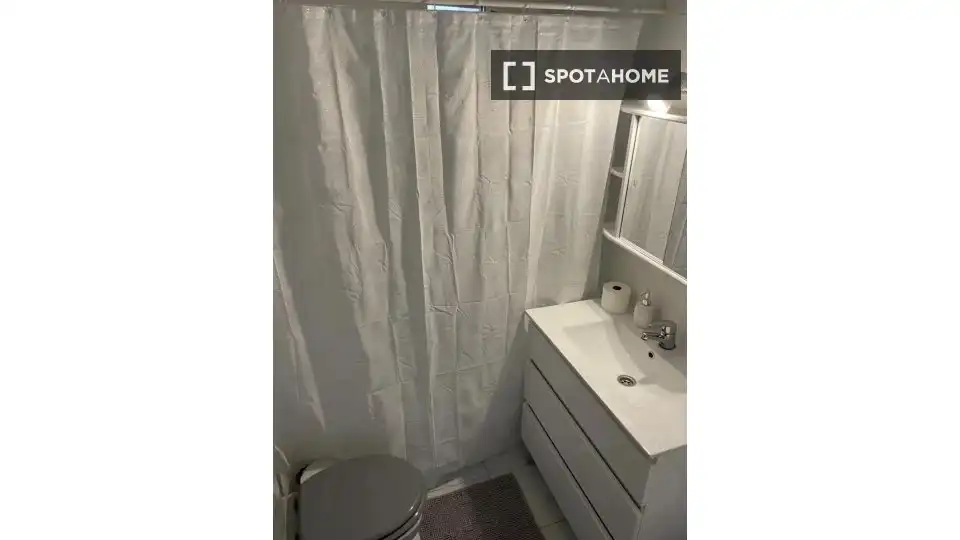 Room in Martiricos - La Roca - La Rosaleda