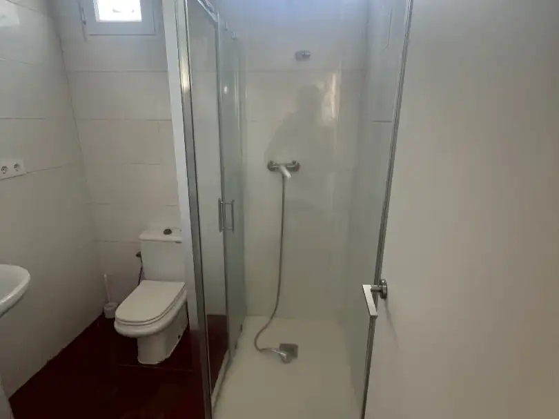 Badezimmer von Wohnung zur Miete in Oliva Playa