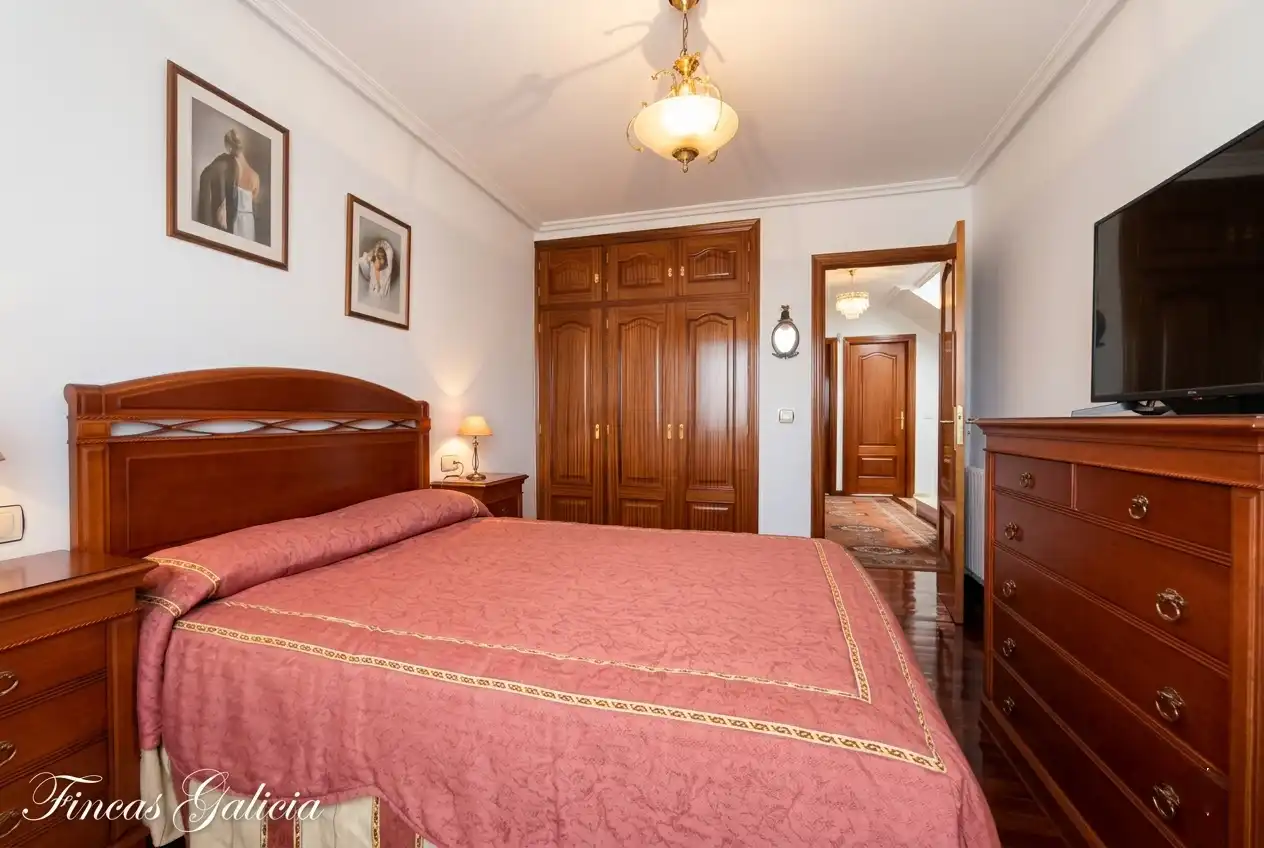 Habitación de Casa adosada en venta en Verín con Calefacción, Jardín privado y Terraza