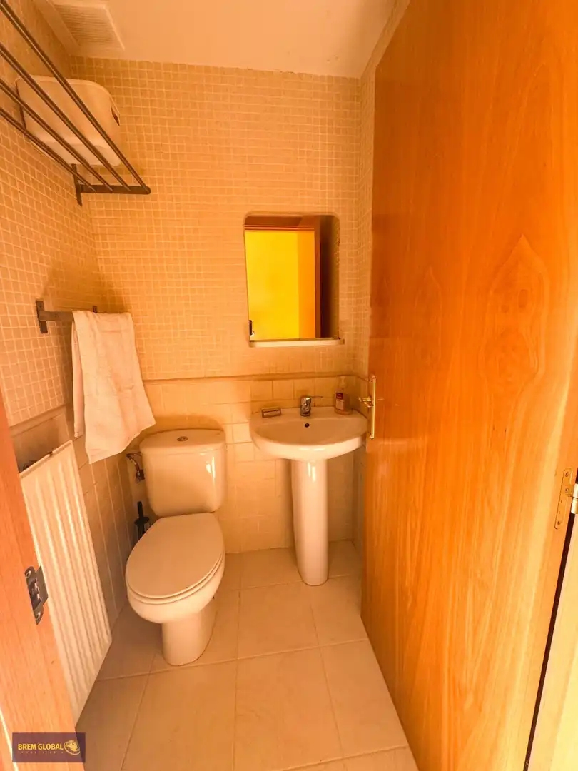 Baño de Casa adosada en venta en Lozoyuela-Navas-Sieteiglesias con Calefacción, Jardín privado y Terraza