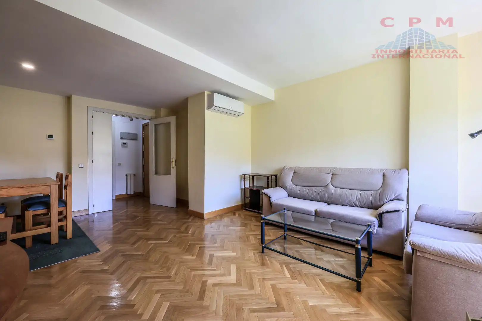 Sala d'estar de Pis de lloguer en Madrid amb Aire condicionat, Calefacció i Parquet