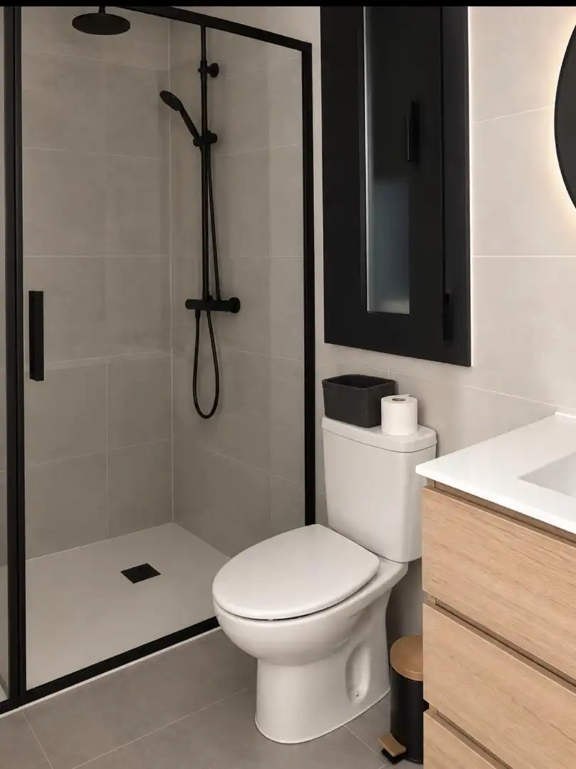 Bathroom of Flat for sale in La Rinconada  with Terrace, Swimming Pool and Balcony