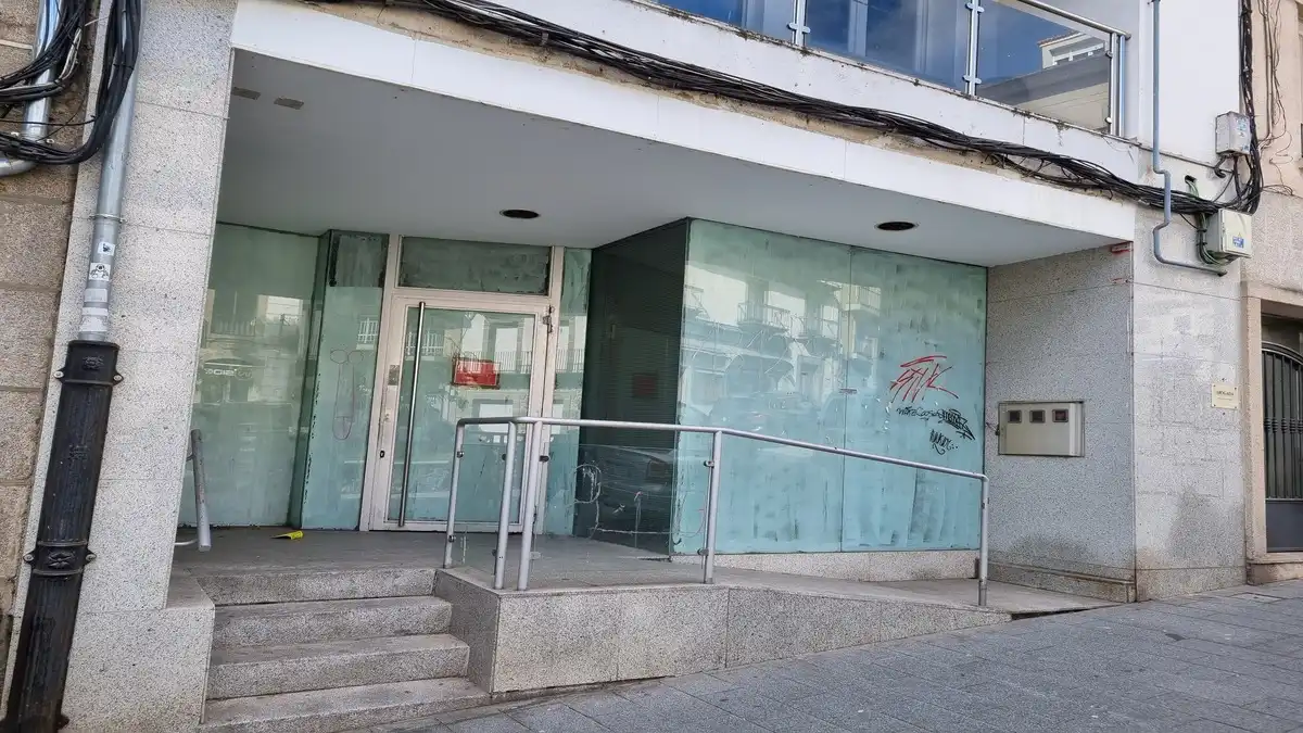 Business premises for sale in PUERTA DE AVILA 18, imagen 2
