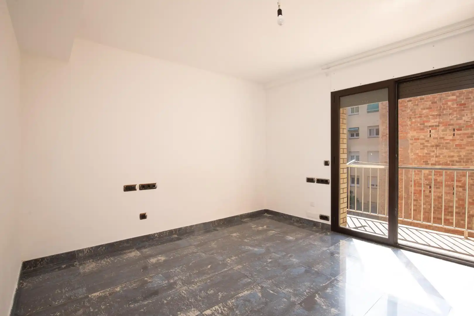Schlafzimmer von Dachboden zum Verkauf in Manresa mit Klimaanlage, Terrasse und Abstellraum