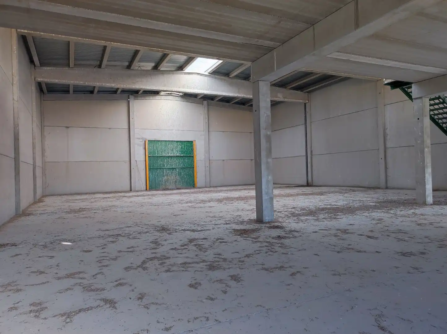 Fabrikhallen zum Verkauf in Peraleda de la Mata mit Alarm