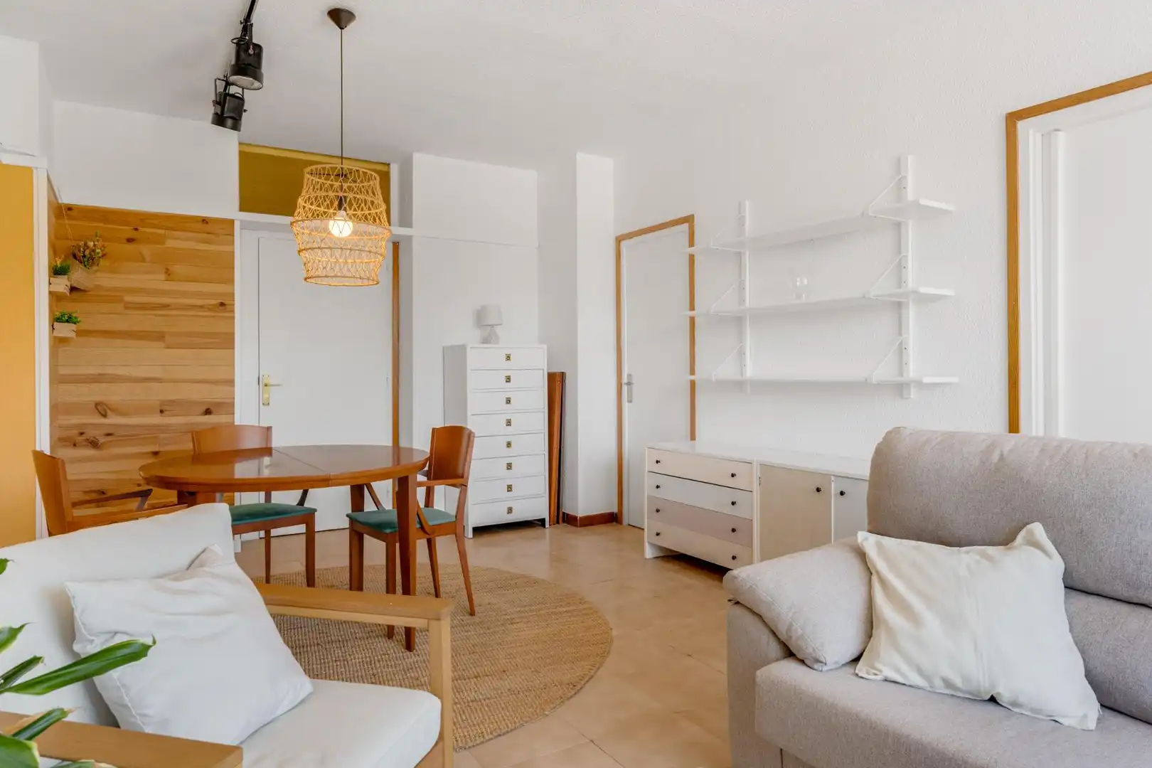 Sala de estar de Piso en venta en Barcelona con Aire acondicionado y Balcón