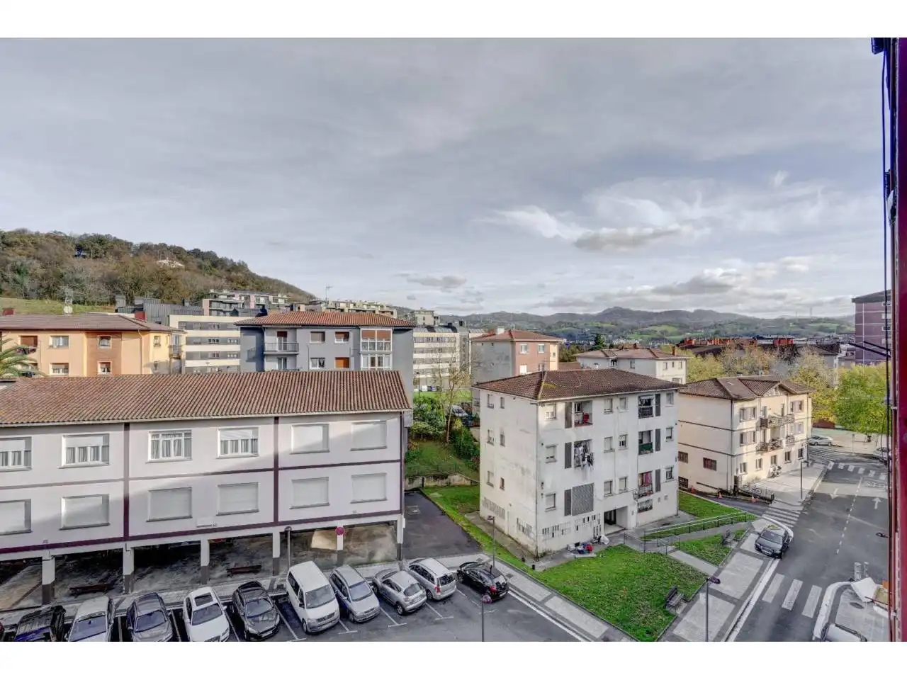 Vista exterior de Pis en venda en Hernani amb Calefacció, Terrassa i Balcó