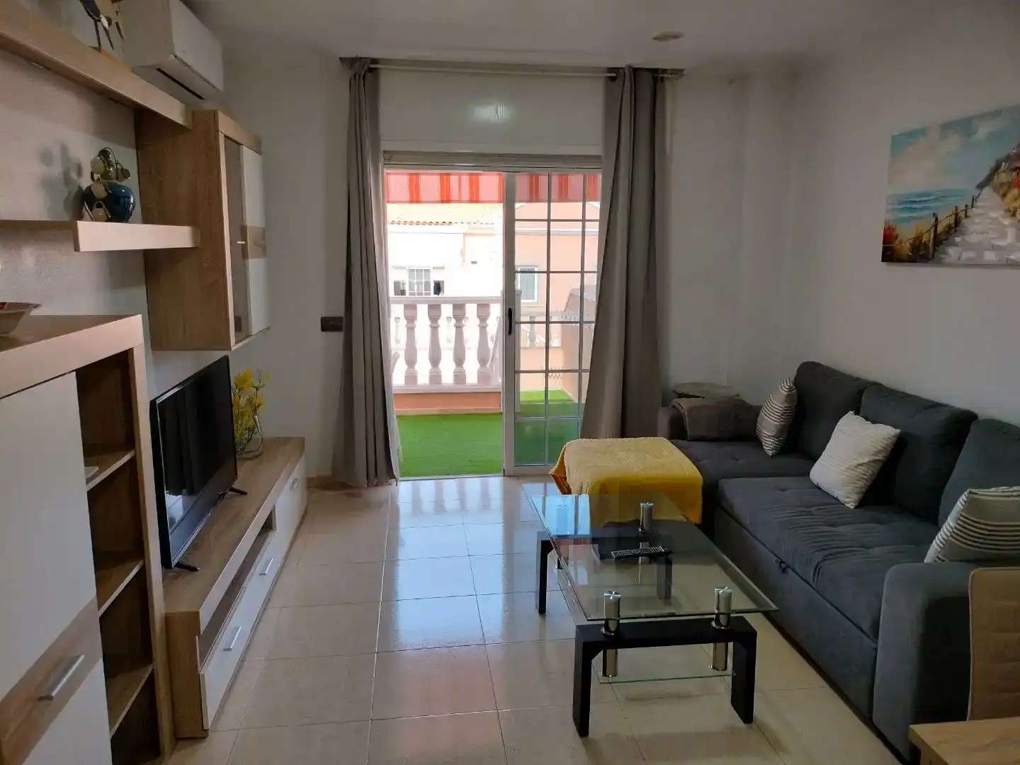 Wohnzimmer von Wohnung zur Miete in Adeje mit Klimaanlage