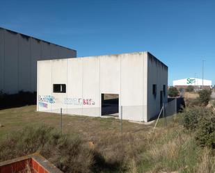 Vista exterior de Nau industrial en venda en Trujillo